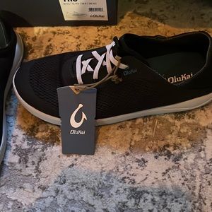 Men’s Olukai Moku Pae size 11.5 slip on shoes. New with tags.